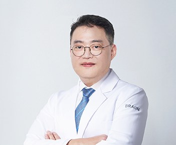 June Key Chris Lee