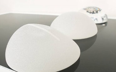Part 1: Breast Implants or Breasts Fat Grafting?