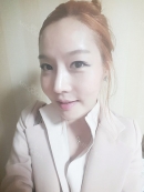 I took this picture after I got makeup done to attend my sister’s wedding. How does it look like? Does it look natural and beautiful? In my opinion, I’ve been prettier from any angles as you can see. I love to take pictures now