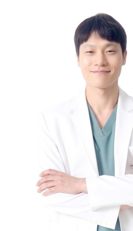 Young Hoon Lee
